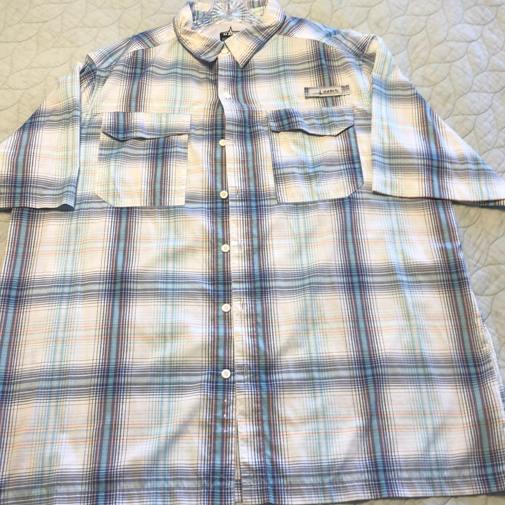 Habit brand lightweight short sleeve XL
